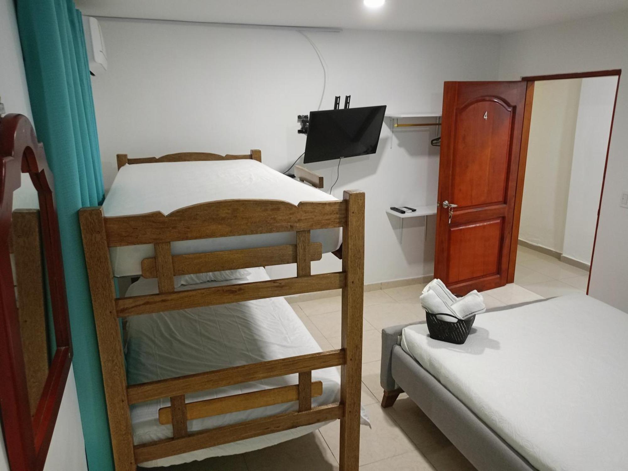 Cc House Hostel