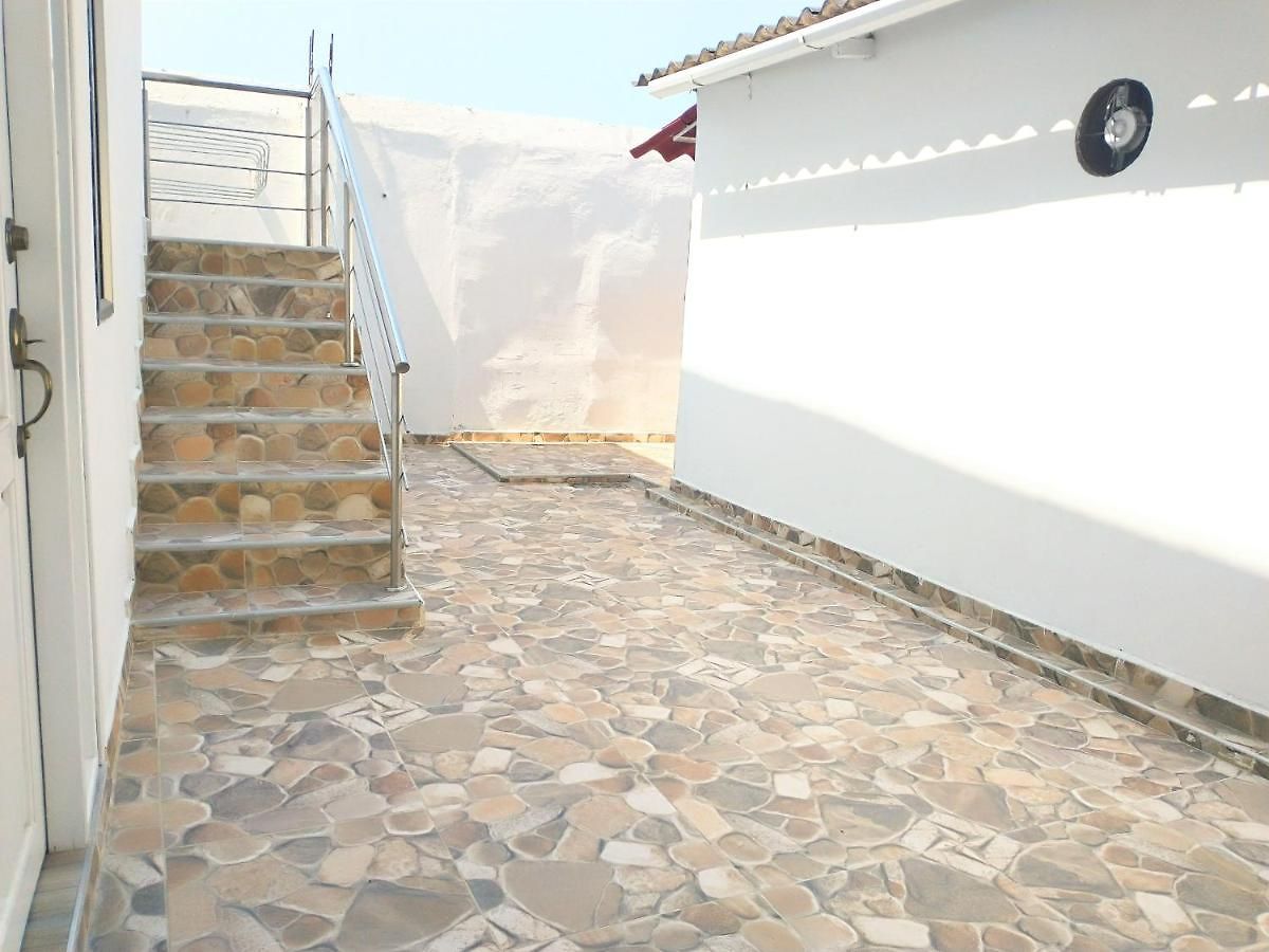 Hostal Cc House *