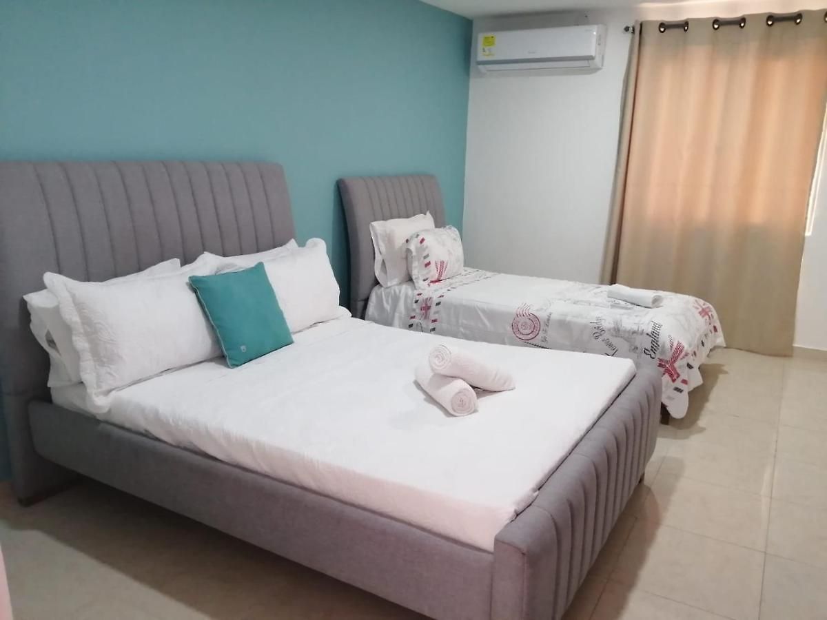 Hostal Cc House