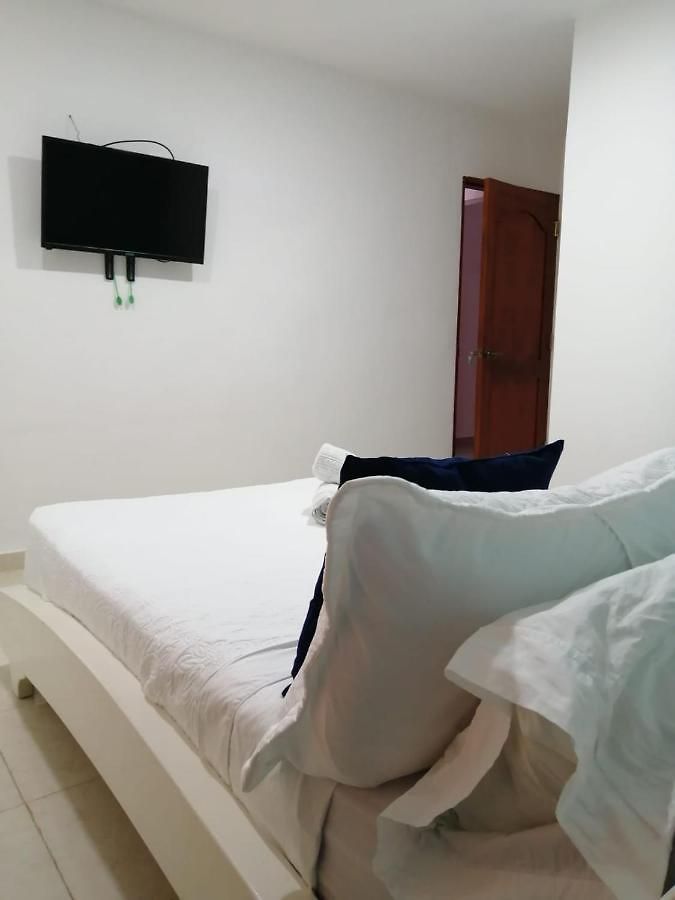 Hostal Cc House