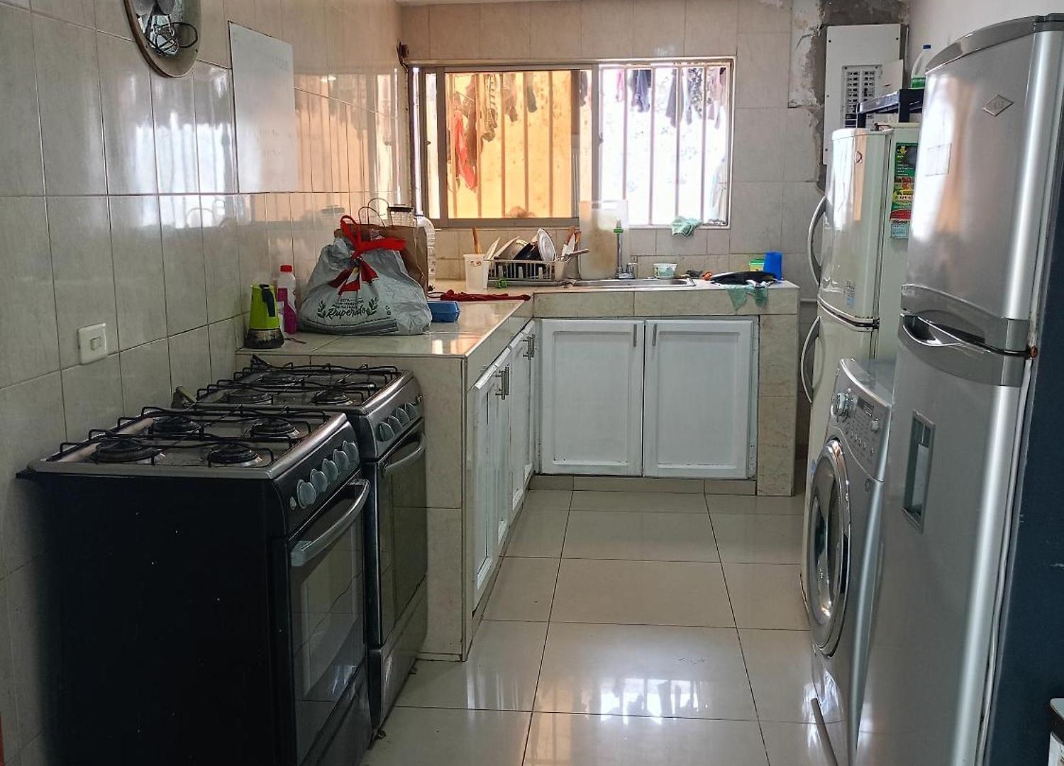 Cc House Hostal *