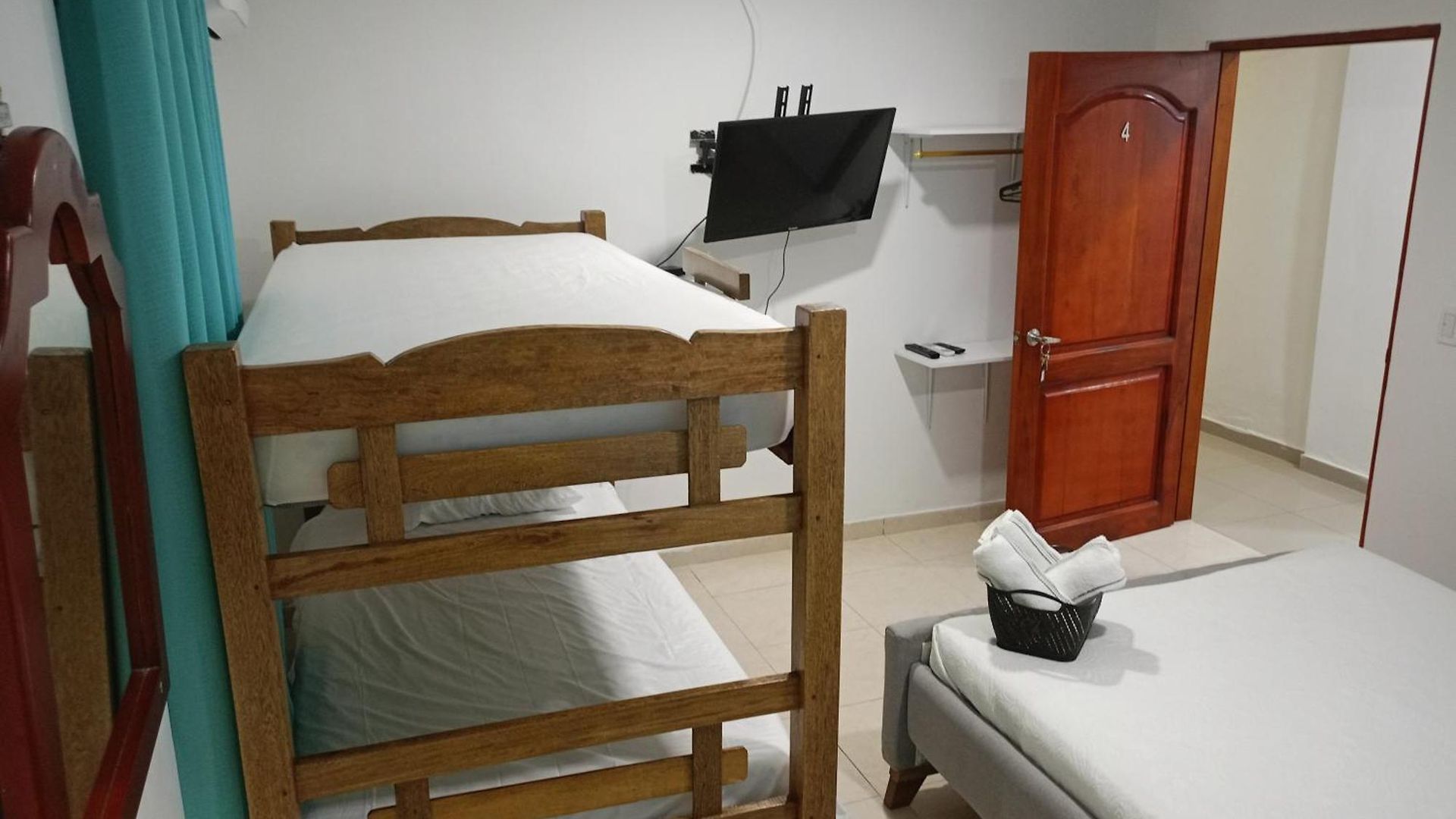 Cc House Hostal