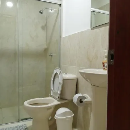 Cc House Hostal *
