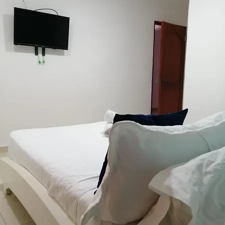 Hostal Cc House