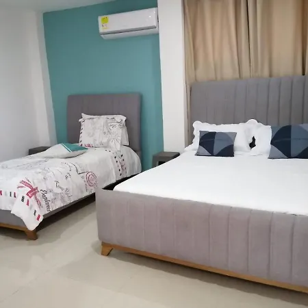 Hostal Cc House